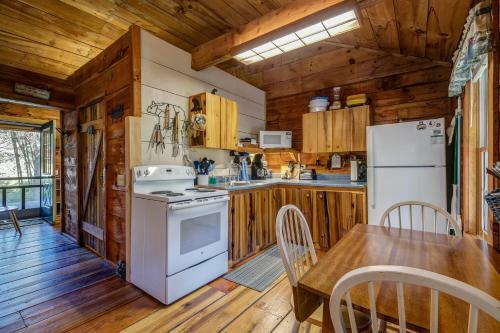 Hotel The Bear Cobb Creek Cabins