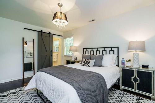 Sexy Midtown Stayspace & Contemporary Conveniences
