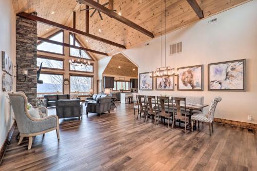 Elevated Mountain View Retreat With Fire Pit!