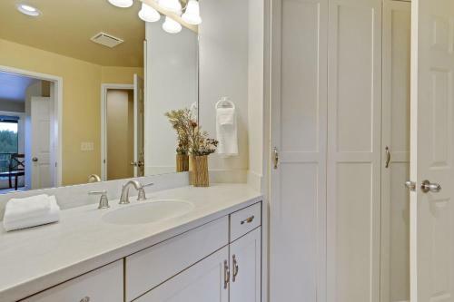 River Ridge 424ab