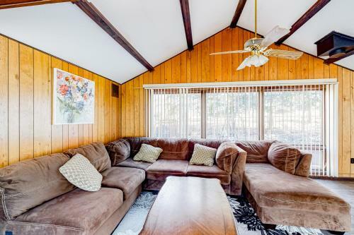 Calm Crest Chalet