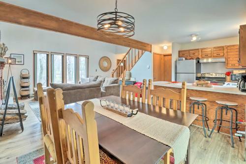 Relaxing Poconos Retreat Indoor Jacuzzi Room