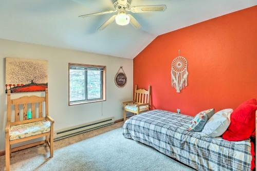 Relaxing Poconos Retreat Indoor Jacuzzi Room