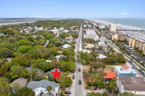 208 W Ashley - Central Location - 2 Mins To The Beach