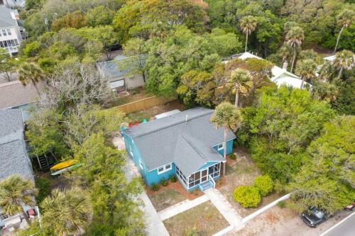 208 W Ashley - Central Location - 2 Mins To The Beach