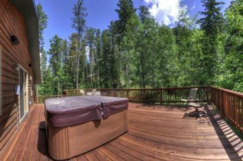 Hoof Prints Lodge