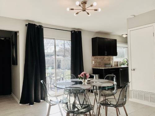 Hostal Blue-door @maywood - Modern Spaces
