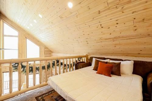 Stone's Throw Cabin