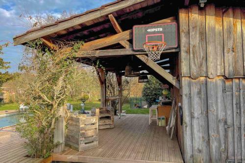 Peaceful Villa With Pool And Outdoor Kitchen 6-8 Sleeps Without Screws