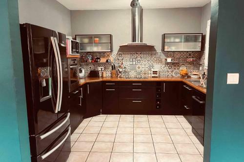 Peaceful Villa With Pool And Outdoor Kitchen 6-8 Sleeps Without Screws