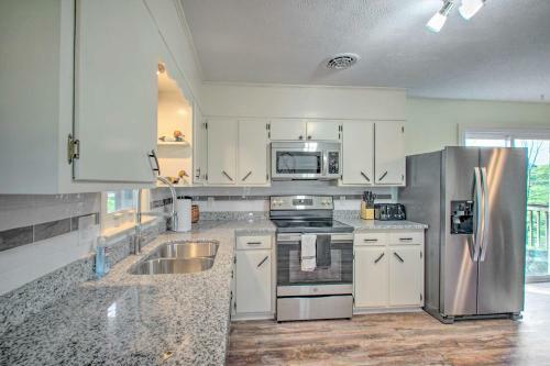 Harrisonburg Home With Deck, 4 Mi To Downtown!