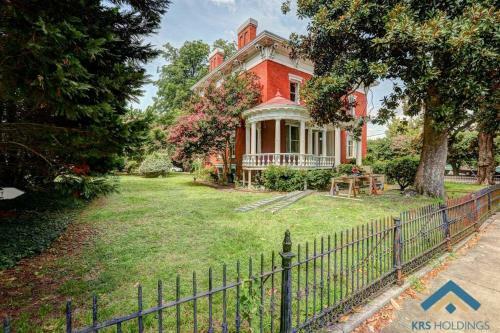 Experience The Lincoln Home