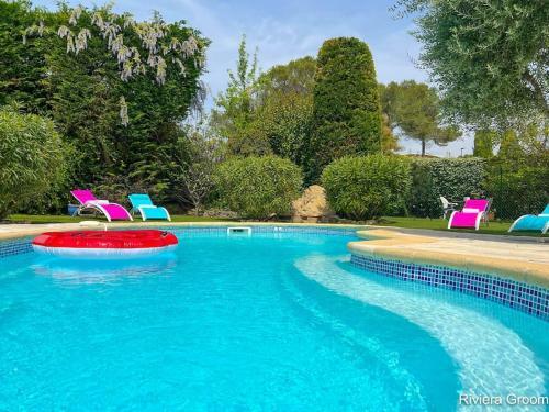 Villa Azur Story