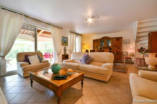 Villa Azur Story