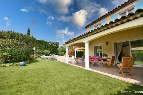 Villa Azur Story