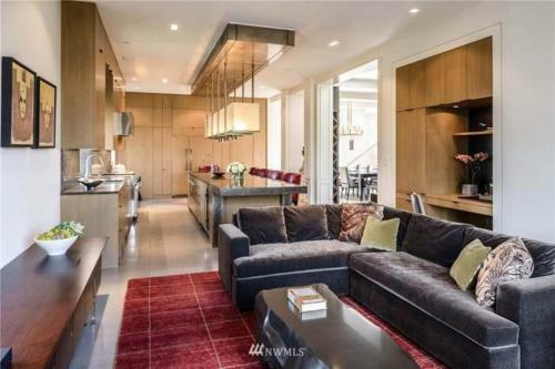 Classic Luxury Homes