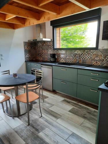 Chalet � L'or�e Du Bois Avec Parking