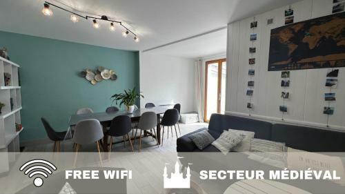 Petite Maison Dans Le Bourg De Villerest