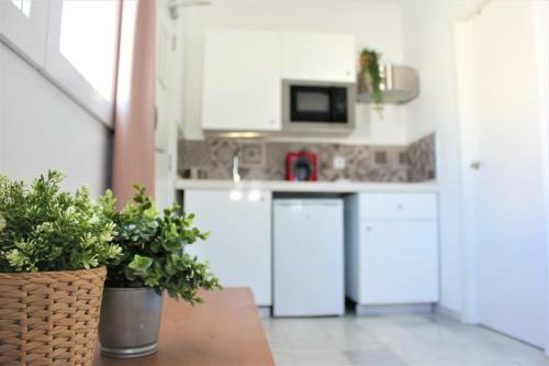 Cadiz Inn Suites & Apartments