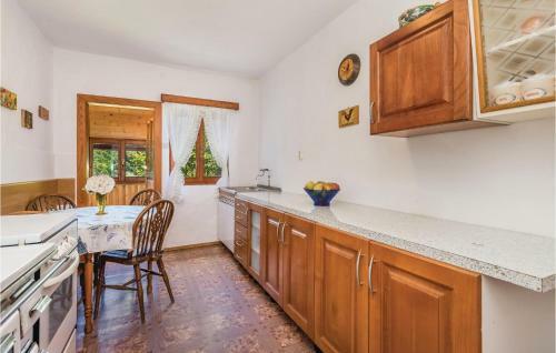 Three-bedroom Holiday Home In Skrad