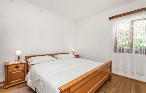 Three-bedroom Holiday Home In Skrad