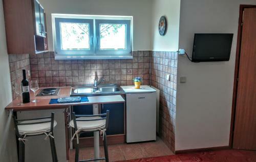 Hostal Room In Apartment - Discover The Magic Of Nature