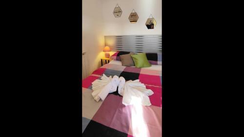 Hostal Room In Apartment - Discover The Magic Of Nature