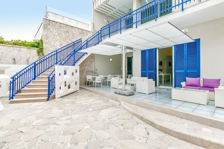 Bed & Breakfast Syrmata