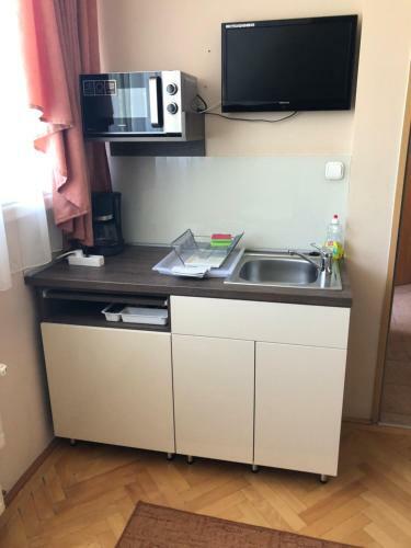 K�nszler Apartmanh�z