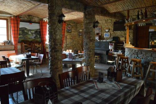 Hostal Restaurace A Penzion U Lva