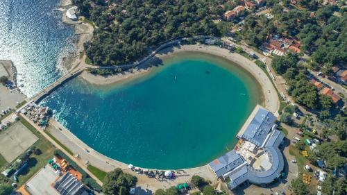 Apartment Melarnian Near The Beach In Umag