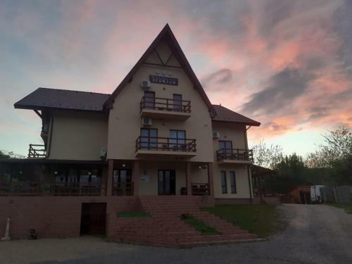 Hostal Pensiunea Scorilo