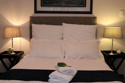Hostal Waterfront Guest House