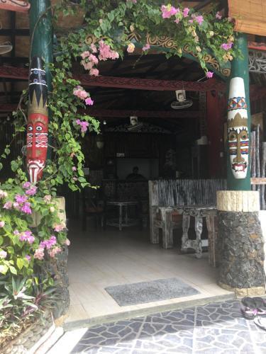 Hotel Jungle Inn