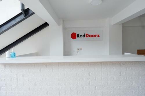 Hotel Reddoorz @ Demangan Sari Residence