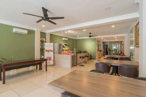 Hotel Juanda Syariah Residence Redpartner