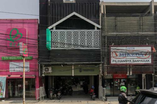 Hotel Juanda Syariah Residence Redpartner