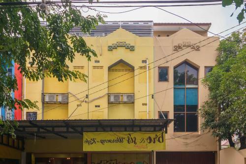 Hotel Reddoorz @ Taman Galaxy Bekasi