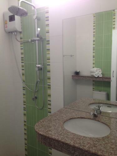 Hotel Namthip Residence