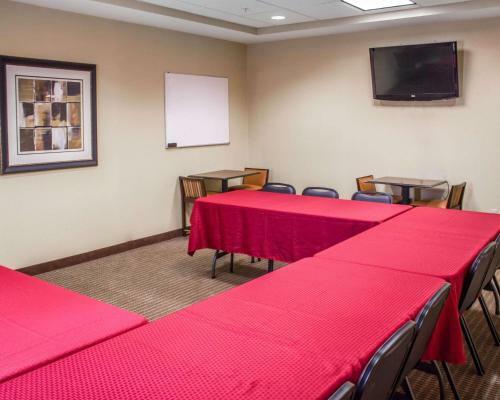 Hotel Comfort Suites Lewisburg
