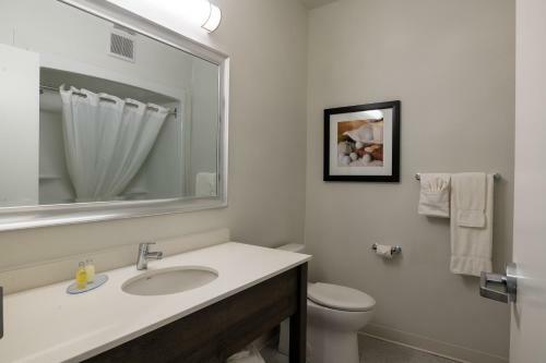 Hotel Amsterdam Inn & Suites Florenceville