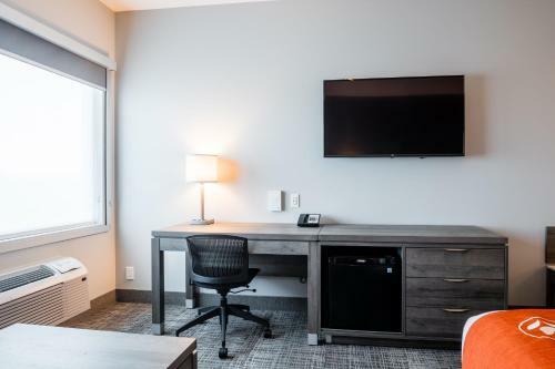 Hotel Amsterdam Inn & Suites Florenceville