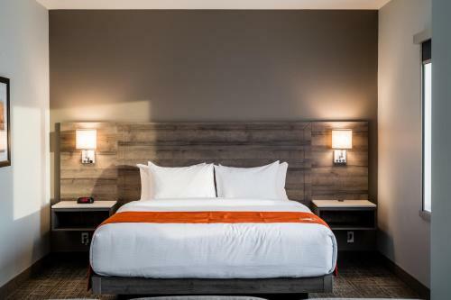 Hotel Amsterdam Inn & Suites Florenceville