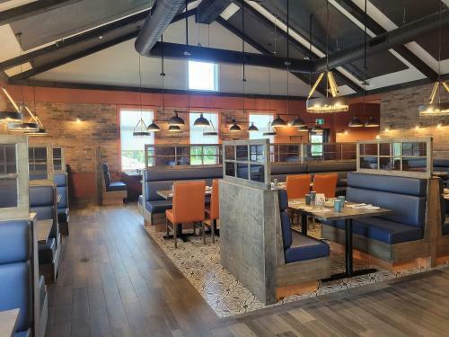 Hotel Amsterdam Inn & Suites Florenceville
