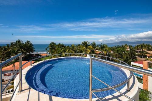 Nitta 2 Bedroom Fantastic Ocean Views With Dipping Pool And Huge Deck