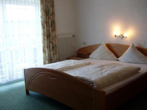 Hostal Pension Talblick In W�ngle Bei Reutte
