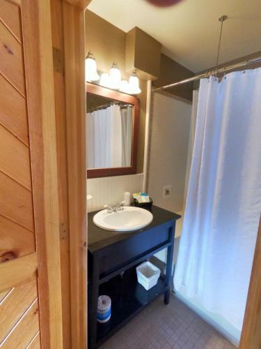 Hotel Creekside Lodge