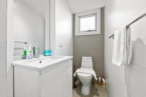 Light Filled, Charming Townhouse In Paddington