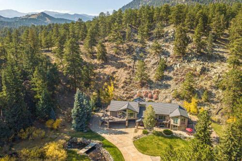 Stunning Evergreen Mountain Home On Private Stream