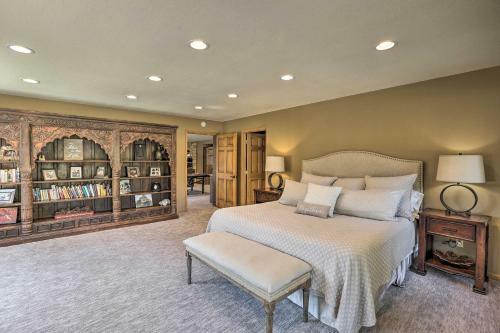 Stunning Evergreen Mountain Home On Private Stream